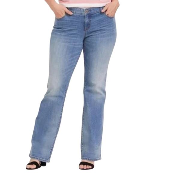 Torrid Light Wash Denim Relaxed Boot Jeans Sz 24T Tall Length - Picture 1 of 13